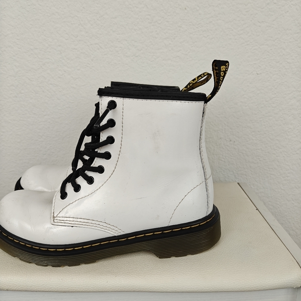 Dr. Martens Junior 1460 Leather Lace Up Boots White Leather Size 3 Kids - Picture 7 of 12
